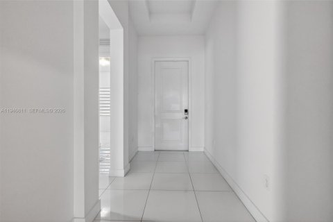 House in Miramar, Florida 4 bedrooms, 211.26 sq.m. № 2003598 - photo 6