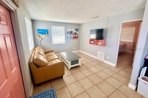 House in Ormond Beach, Florida 2 bedrooms, 67.63 sq.m. № 1858212 - photo 10