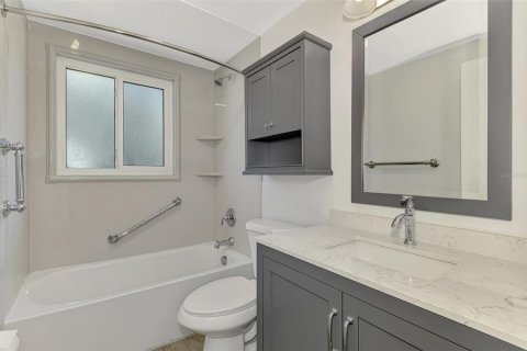 Casa en venta en Venice, Florida, 2 dormitorios, 127.28 m2 № 1639669 - foto 23