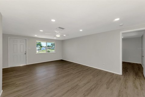 Casa en venta en Venice, Florida, 2 dormitorios, 127.28 m2 № 1639669 - foto 5
