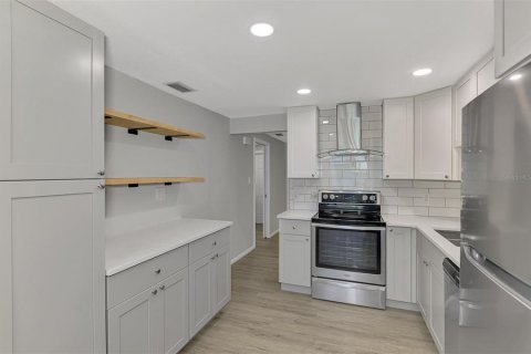 Villa ou maison à vendre à Venice, Floride: 2 chambres, 127.28 m2 № 1639669 - photo 10