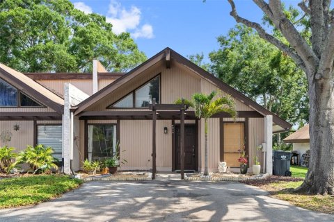 Touwnhouse à vendre à Tampa, Floride: 2 chambres, 131.64 m2 № 1747608 - photo 1