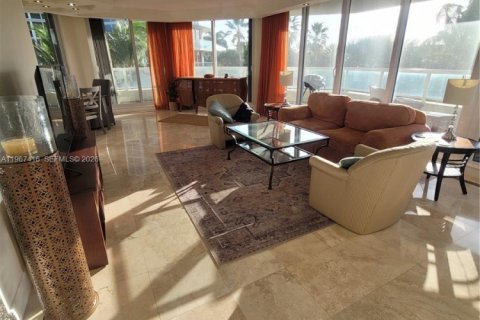 Condominio en alquiler en Hollywood, Florida, 3 dormitorios, 193.05 m2 № 2030963 - foto 4