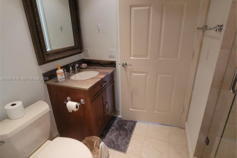 Condominio en alquiler en Hollywood, Florida, 3 dormitorios, 193.05 m2 № 2030963 - foto 10