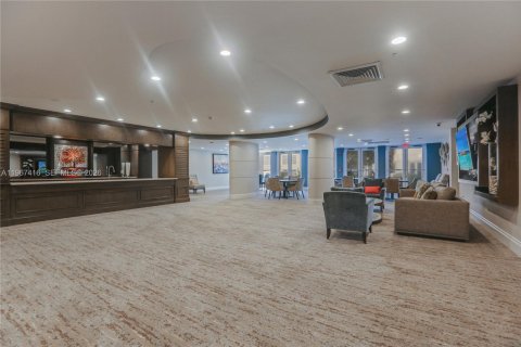 Condo in Hollywood, Florida, 3 bedrooms  № 2030963 - photo 23