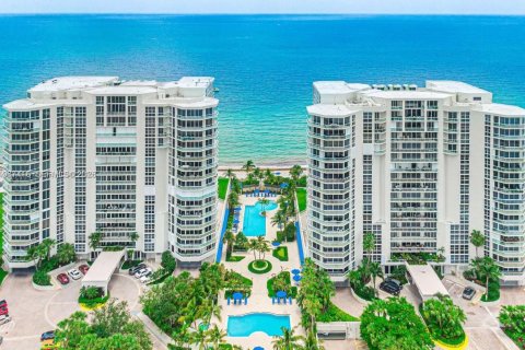 Condominio en Hollywood, Florida, 3 dormitorios № 2030963