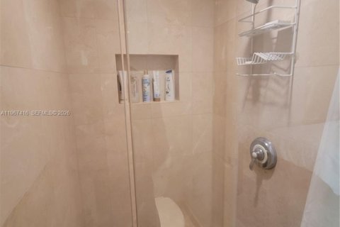 Condominio en alquiler en Hollywood, Florida, 3 dormitorios, 193.05 m2 № 2030963 - foto 11