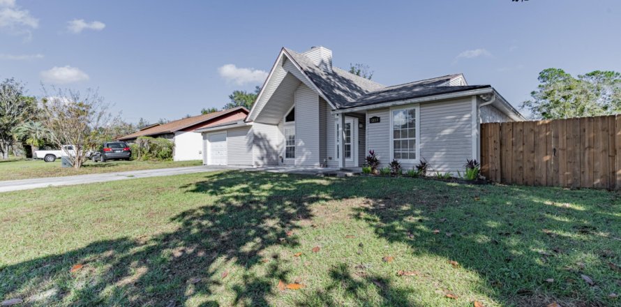 House in Orange Park, Florida 3 bedrooms, 173.73 sq.m. № 857504