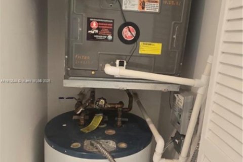 Купить кондоминиум в Тамарак, Флорида 2 спальни, 134.15м2, № 1966022 - фото 29