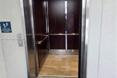 Купить кондоминиум в Тамарак, Флорида 2 спальни, 134.15м2, № 1966022 - фото 30