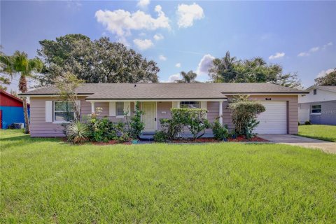 House in Orlando, Florida 3 bedrooms, 95.88 sq.m. № 2306745