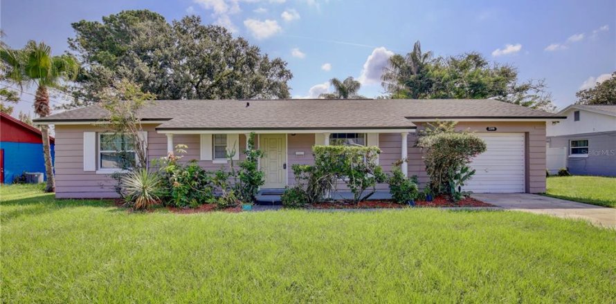House in Orlando, Florida 3 bedrooms, 95.88 sq.m. № 2306745