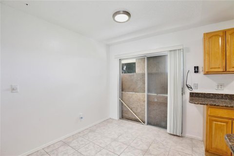 House in Orlando, Florida 3 bedrooms, 95.88 sq.m. № 2306745 - photo 13