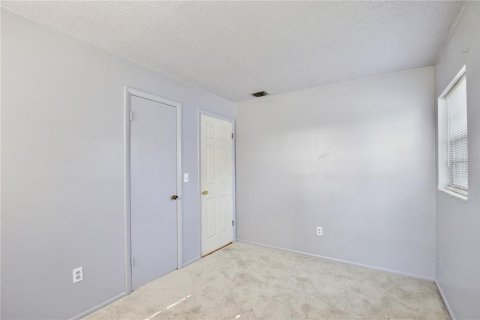House in Orlando, Florida 3 bedrooms, 95.88 sq.m. № 2306745 - photo 18
