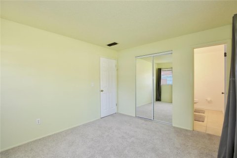 House in Orlando, Florida 3 bedrooms, 95.88 sq.m. № 2306745 - photo 15