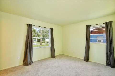House in Orlando, Florida 3 bedrooms, 95.88 sq.m. № 2306745 - photo 14