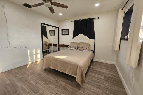 Casa en alquiler en Miami, Florida, 3 dormitorios № 1986369 - foto 9