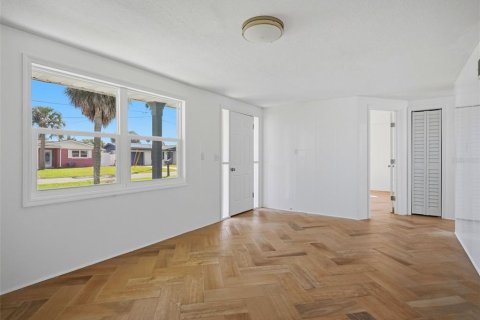 House in Hudson, Florida 2 bedrooms, 80.27 sq.m. № 2421599 - photo 8
