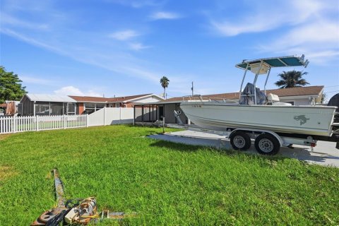 House in Hudson, Florida 2 bedrooms, 80.27 sq.m. № 2421599 - photo 30