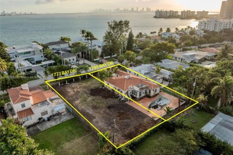 Terreno en venta en Miami Beach, Florida № 1781482 - foto 16