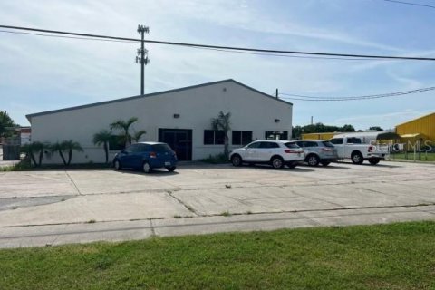 Immobilier commercial à Kissimmee, Floride 1397.62 m2 № 2135543