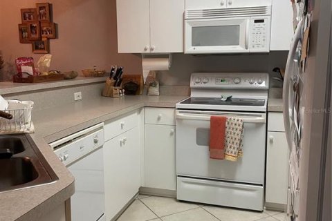 Copropriété à louer à Gainesville, Floride: 2 chambres, 87.42 m2 № 2108767 - photo 6