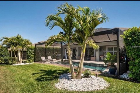 House in Winter Garden, Florida 4 bedrooms, 248.98 sq.m. № 1900777 - photo 17
