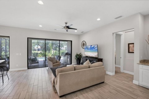 Casa en venta en Bradenton, Florida, 4 dormitorios, 254.74 m2 № 1616137 - foto 13