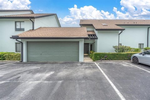 Adosado en Tampa, Florida 2 dormitorios, 134.99 m2 № 2105217