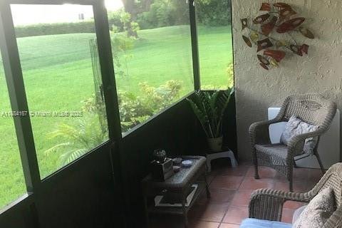 Condo in Miami, Florida, 3 bedrooms  № 1931119 - photo 18