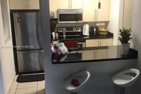 Condo in Miami, Florida, 3 bedrooms  № 1931119 - photo 14