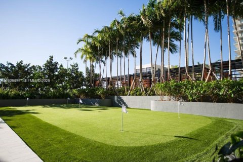 Condominio en venta en Miami, Florida, 1 dormitorio, 62.52 m2 № 2076892 - foto 23