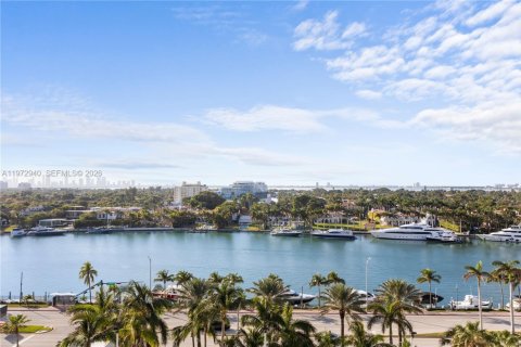 Condo in Miami Beach, Florida, 1 bedroom  № 2038752 - photo 14