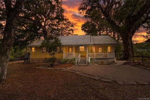 House in Dunnellon, Florida 3 bedrooms, 183.95 sq.m. № 2112836 - photo 4