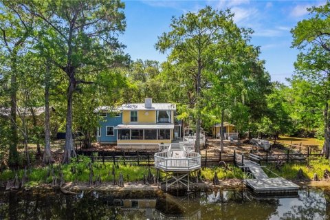 House in Dunnellon, Florida 3 bedrooms, 183.95 sq.m. № 2112836