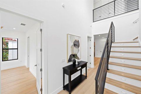 Villa ou maison à louer à Gulfport, Floride: 4 chambres, 259.29 m2 № 2309005 - photo 8