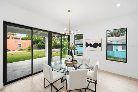 Villa ou maison à louer à Gulfport, Floride: 4 chambres, 259.29 m2 № 2309005 - photo 21