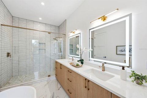 Villa ou maison à louer à Gulfport, Floride: 4 chambres, 259.29 m2 № 2309005 - photo 5