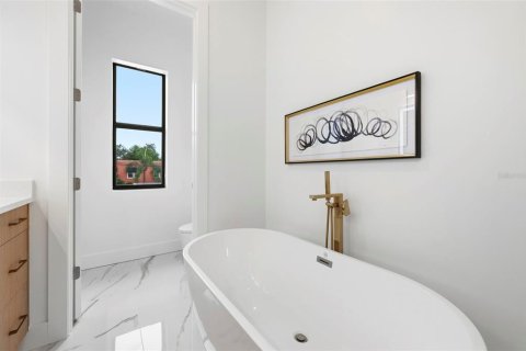 Villa ou maison à louer à Gulfport, Floride: 4 chambres, 259.29 m2 № 2309005 - photo 28