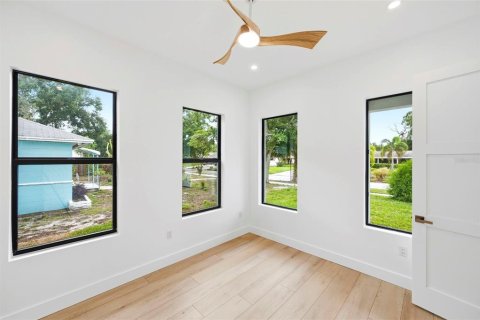 Villa ou maison à louer à Gulfport, Floride: 4 chambres, 259.29 m2 № 2309005 - photo 30