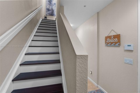 Townhouse in Pompano Beach, Florida 3 bedrooms, 165.74 sq.m. № 1785797 - photo 15