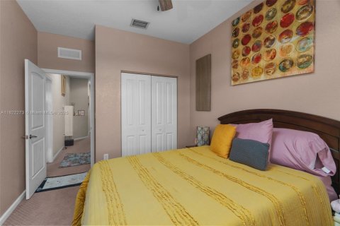 Townhouse in Pompano Beach, Florida 3 bedrooms, 165.74 sq.m. № 1785797 - photo 25