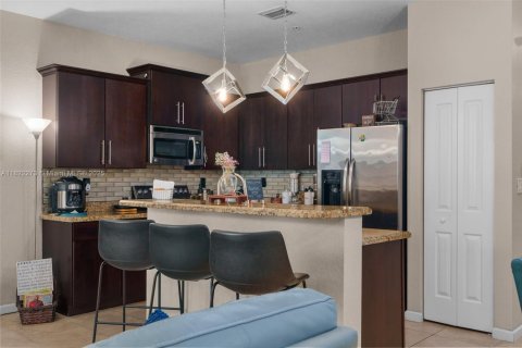 Townhouse in Pompano Beach, Florida 3 bedrooms, 165.74 sq.m. № 1785797 - photo 3