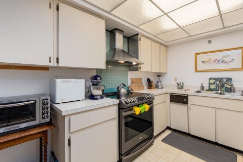 Condo in Clearwater, Florida, 2 bedrooms  № 2195859 - photo 15