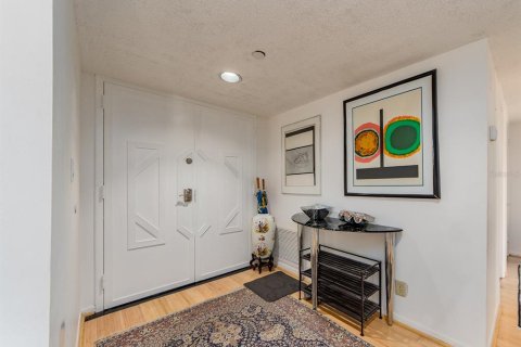 Condo in Clearwater, Florida, 2 bedrooms  № 2195859 - photo 4