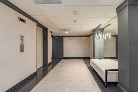Condo in Clearwater, Florida, 2 bedrooms  № 2195859 - photo 3