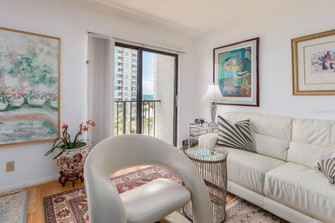 Condo in Clearwater, Florida, 2 bedrooms  № 2195859 - photo 8
