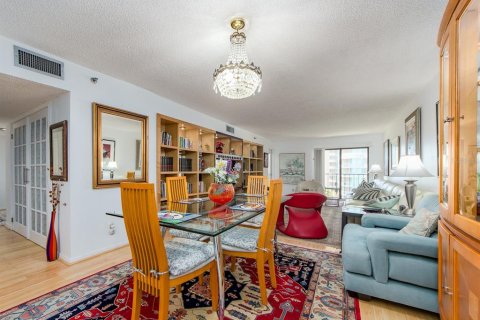 Condo in Clearwater, Florida, 2 bedrooms  № 2195859 - photo 12