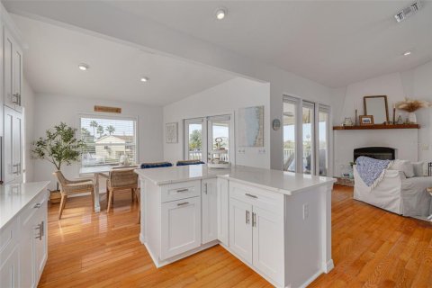 Casa en venta en Hernando Beach, Florida, 3 dormitorios, 164.25 m2 № 2096747 - foto 10