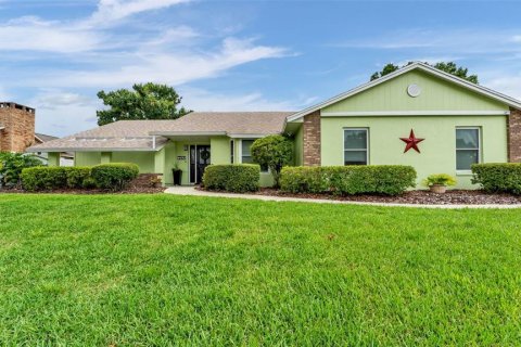 House in Lakeland, Florida 4 bedrooms, 217.86 sq.m. № 2266979